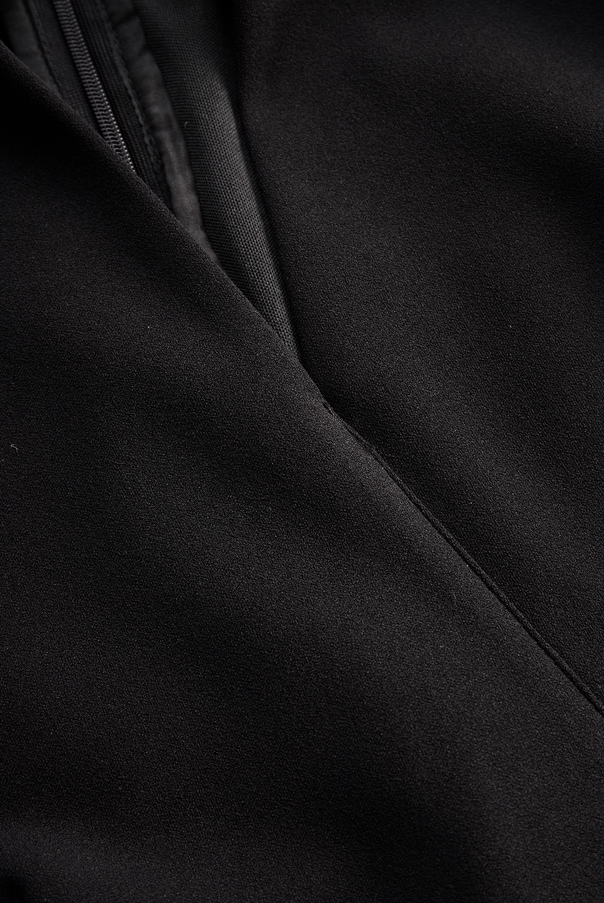 Claribel - Refined Midi Dress