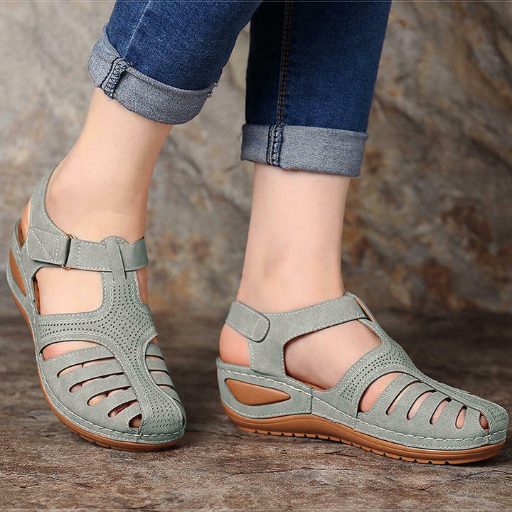 Leni – Comfort sandals with a gentle lift
