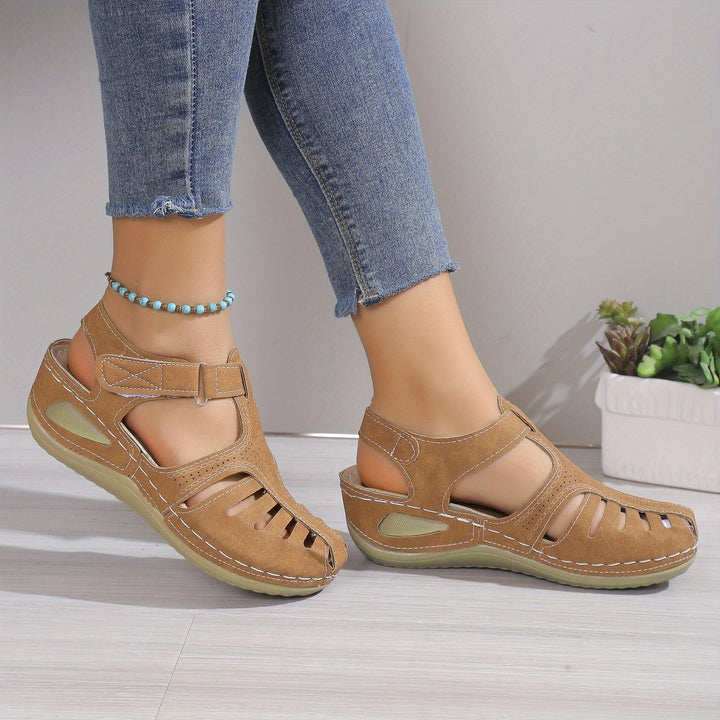Leni – Comfort sandals with a gentle lift