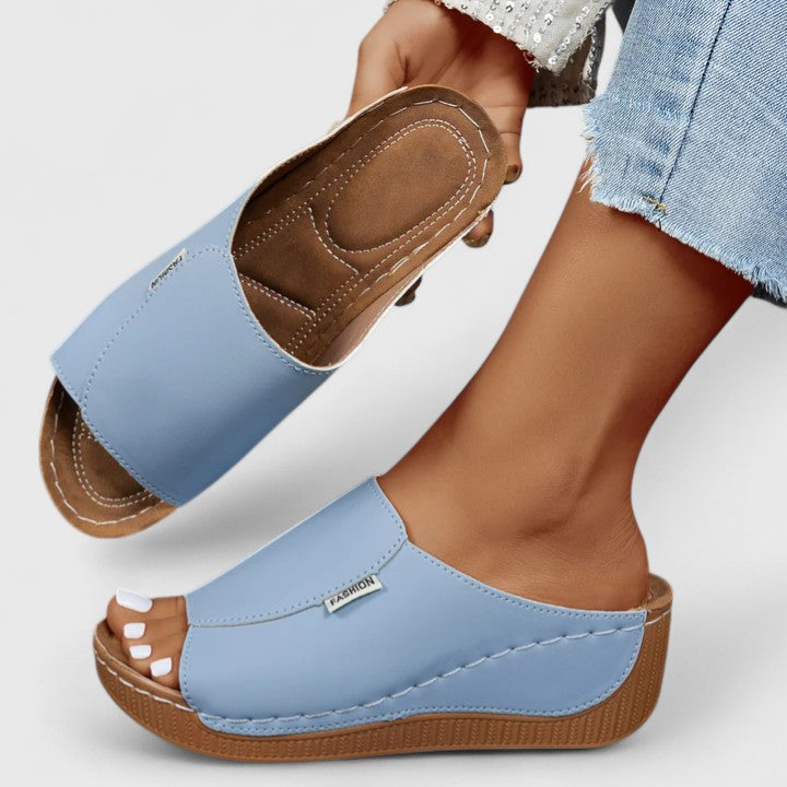 CELESTRIA | COMFORT SANDALS