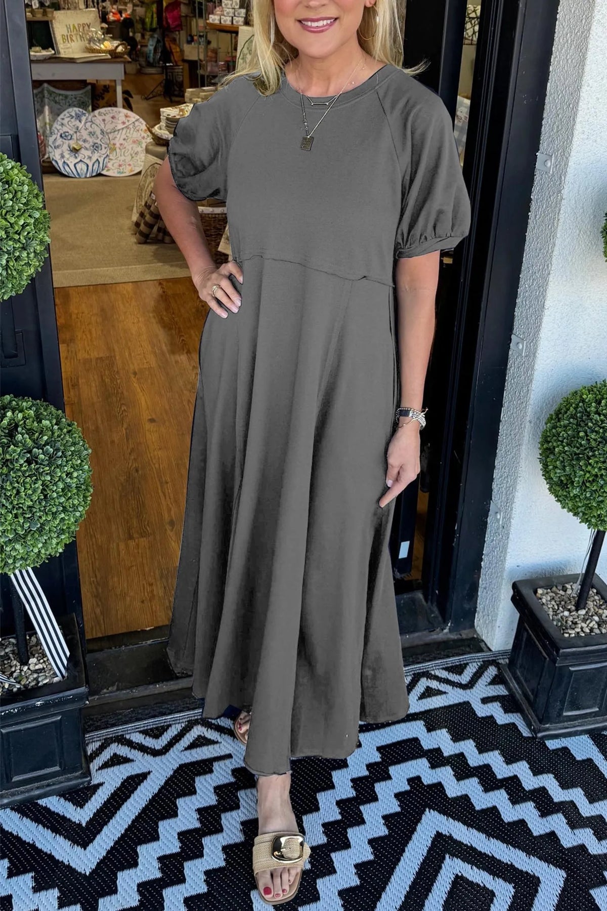 Chic Puff Sleeve Round Neck Maxi Dress