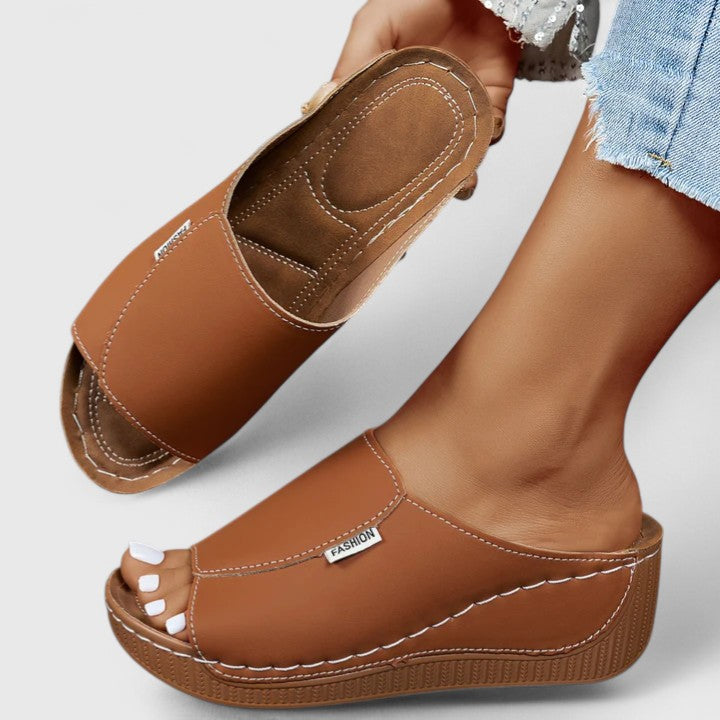 CELESTRIA | COMFORT SANDALS