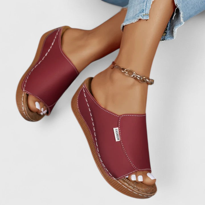 CELESTRIA | COMFORT SANDALS