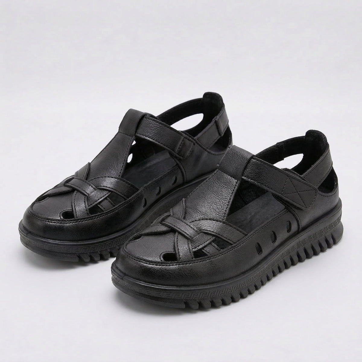 Mara – Comfortable sandals with a stable sole