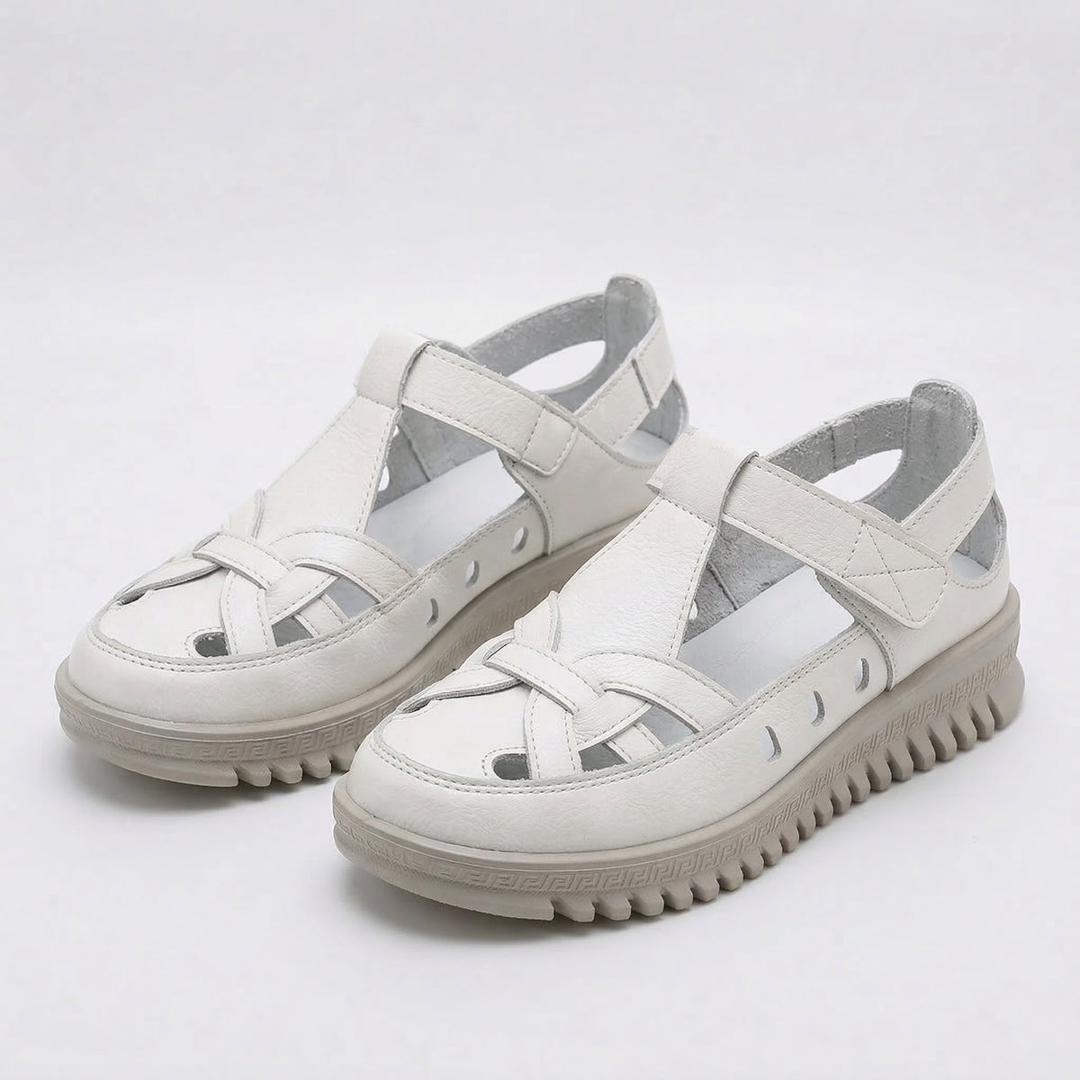 Mara – Comfortable sandals with a stable sole
