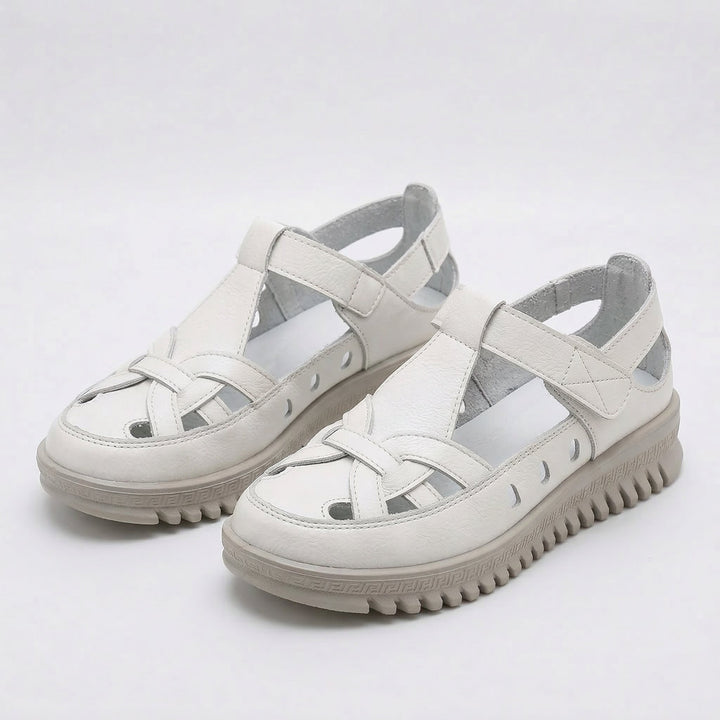 Mara – Comfortable sandals with a stable sole
