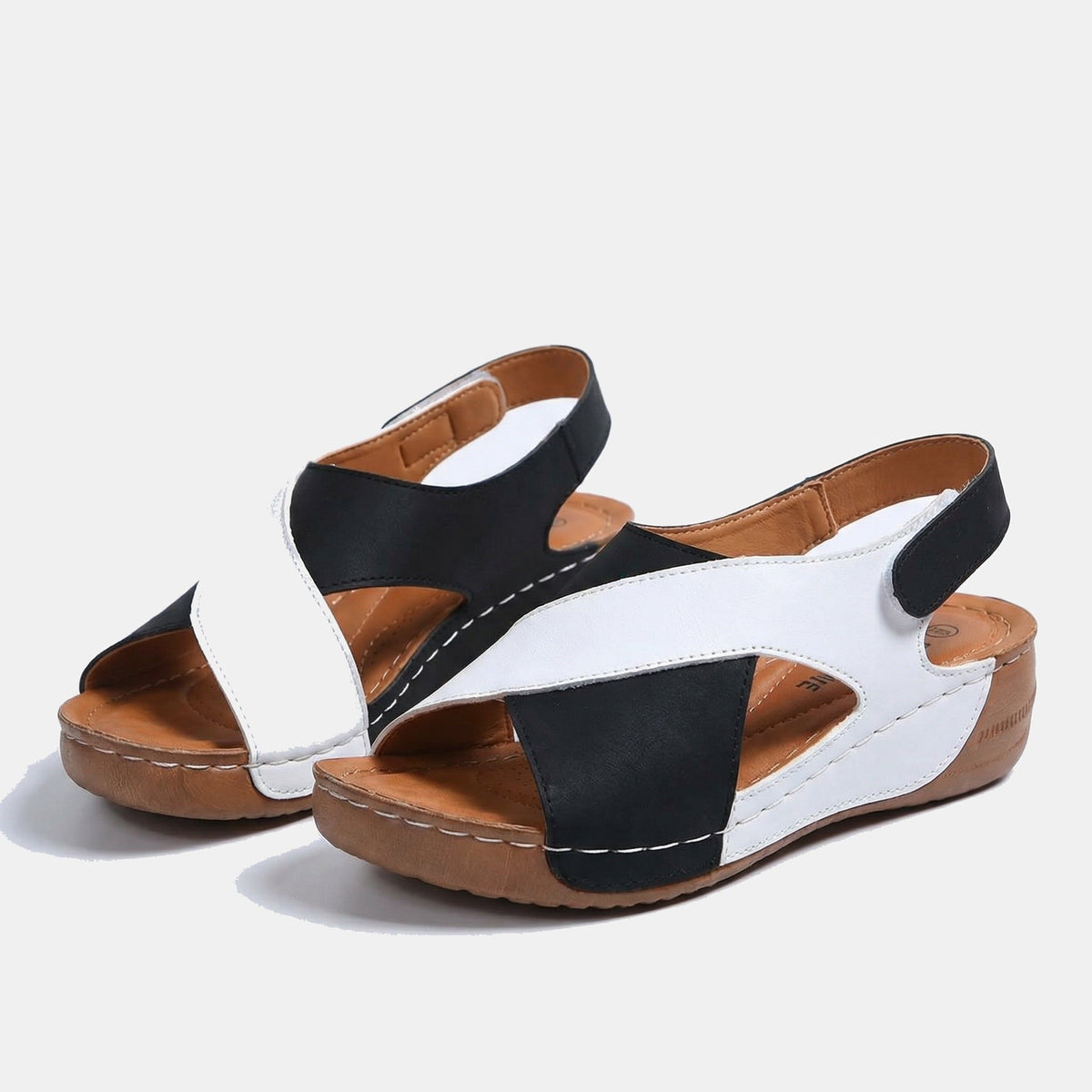 Nicole – Comfort sandals with an open toe