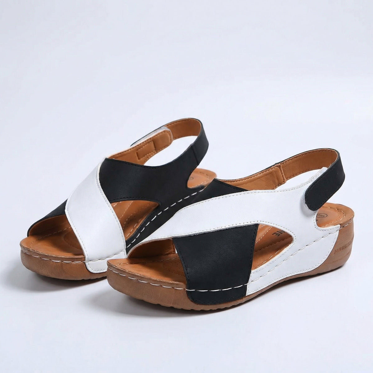 Nicole – Comfort sandals with an open toe